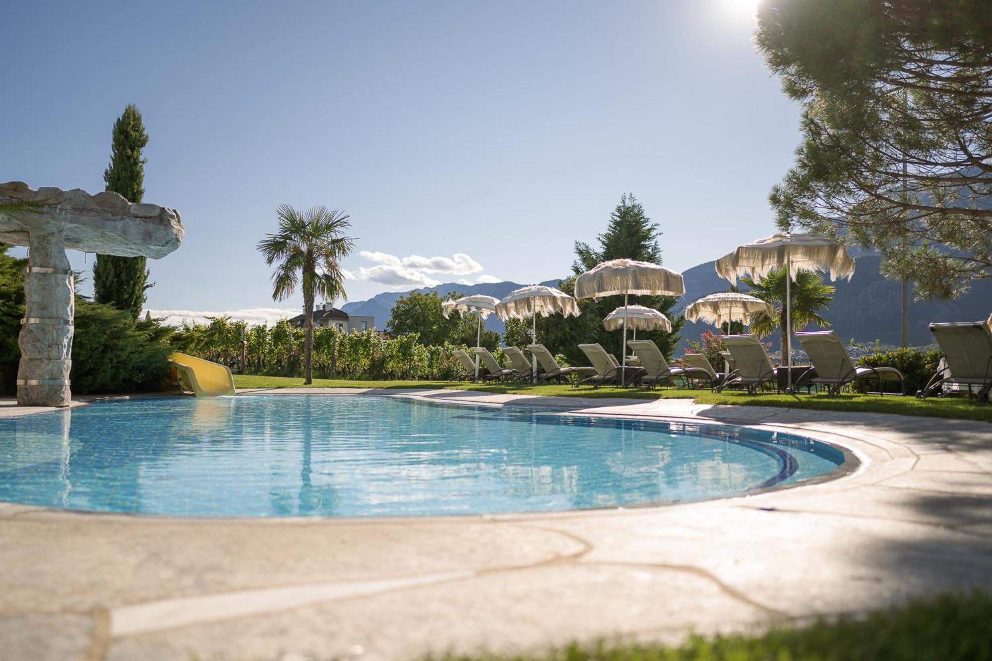 Weinegg Wellviva Resort Appiano Sulla Strada Del Vino Exterior foto
